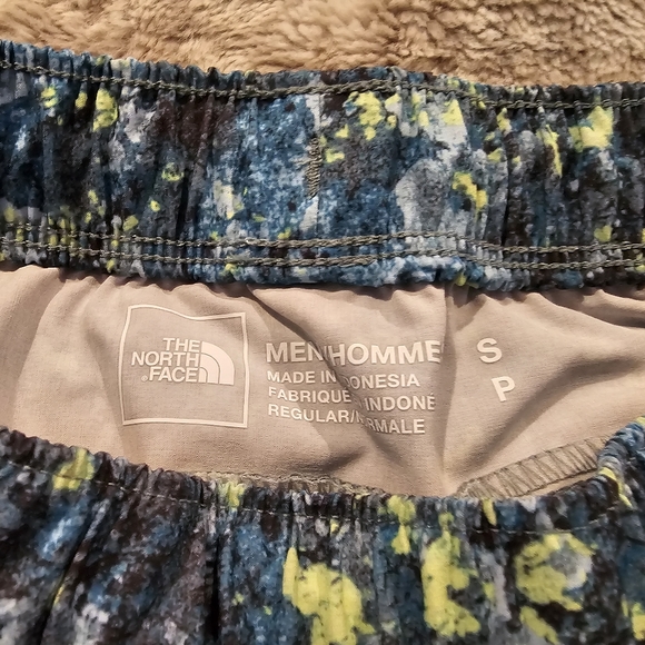 The North Face Shorts - Picture 4 of 4